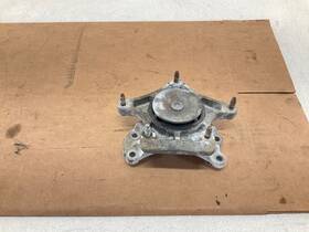 A-204-240-06-18 Mercedes-benz 10-16 W212 E350 Transmission Rear Mount Support Bracket Oem