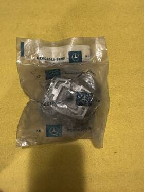 A1072412413 Mercedes-benz Engine Mount R107 Nos