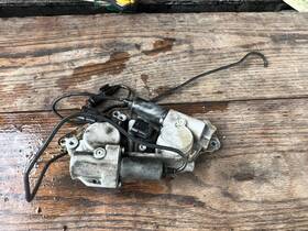 A1560500118 Mercedes-benz W211 W219 E63 C63 Cls63 M156 Engine Left Side Camshaft Adjuster Oem