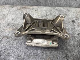 A2052402500 Mercedes-benz Transmission Mount Assembly W213 E53 E250 E300 Oem