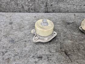 A2222405117 Mercedes-benz Front Engine Mount Left Side W222 S550 S560 S450 Oem