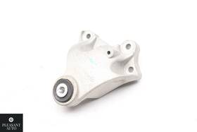 A2462401109 Mercedes-benz Right Side Engine Mount Support W242 W246 B250 Cla250 Oem