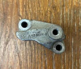 A6120781141 Mercedes-benz 2002-2006 Dodge Sprinter Engine Mount Bracket Oem