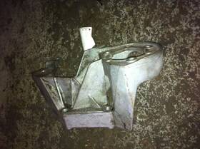 343.fd3j90 Mercury 1990 Cougar Alternator Power Steering Bracket