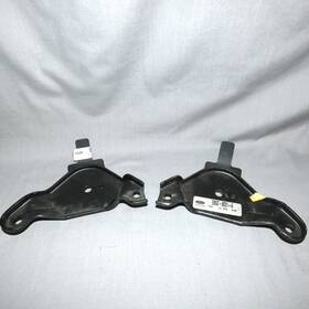 E8sz-6031-a Mercury E8sz-6030-a Left Right Motor Mount Brackets 88 Cougar Tbird 5.0 Nos