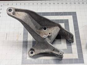 22116756221 Mini 02-08 R50 R52 R53 Cooper Transmission Mount Bracket