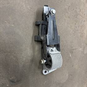 6756405 Mini 2002 - 2006 Cooper R50 R53 Engine Motor Mount Bracket Oem