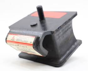 Mk619224 Mitsubishi New Oem Engine Motor Mount Front Fuso 4.9l 08-11
