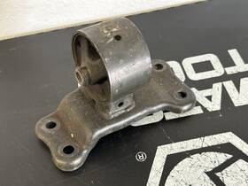 Mr491558 Mitsubishi Evo 5-speed Transmission Mount Oem Lancer Evolution Motor