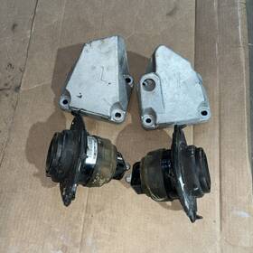 68062143 Mopar 2011-2023 Dodge Charger/challenger 6.4l Motor Mount Pair Insulator Oem 30k Miles