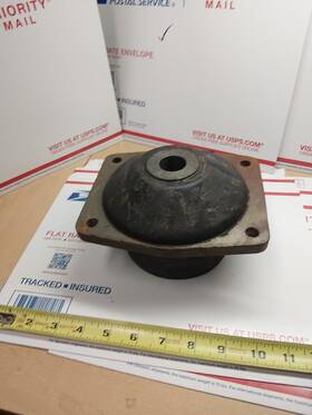 070735001 New Flyer Rear Engine Mount Pioneer For Series 50 - 2300 Nos A5