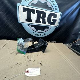 11233-7s000 Nissan 04-09 Titan Armada Vk56de Rwd Left Engine Mounting Bracket