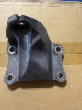 11233-jk000 Nissan 2009-2020 370z Front Rigth Passenger Side Rh Motor Mount Bracket Oem