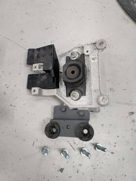 112205ra0a Nissan 112545ra0a Lt. Engine And Trans Mount 2pcs Set For 18-24 Kicks