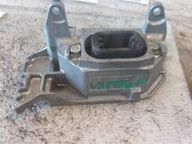 343.da1d13 Nissan Sentra 2013 Engine Mounts 2407230 343.da1d13 Nissan Sentra 2013 Engine Mounts 2407230