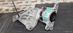 343.da1f17 Nissan Rogue 2017 Engine Mounts 3694232