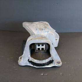 343.da1f21 Nissan 2021 Rogue Oem Passenger Side Engine Mount With Bracket Fits 21-23