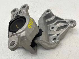 575ak100a Nissan Fits 2016 - 2019 Rogue Non Sport 2.5 Right Passenger Side Engine Motor Mount Oem