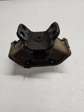 P379b12 Omni 5 A6270 Toyota Pickup 90-95 4wd 2.4l Trans Mount For Manual