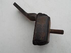 1547203 Orignal Studebaker Rear Engine Mount Auto Transmission 1956-64 # Left