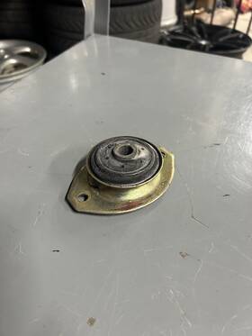 91137504307 Porsche 911 Engine Mount -