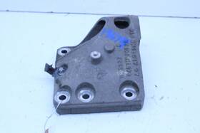 9481152012r-19674 Porsche 2004-2010 Cayenne Turbo Engine Metal Bracket Right
