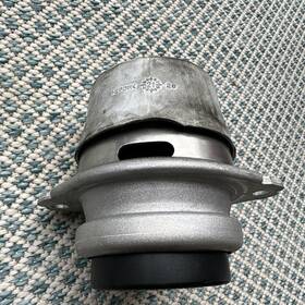 95837504900-23056 Porsche 2011-2018 Cayenne 3.6 Engine Motor Mount