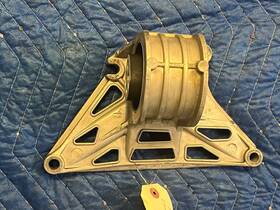 98637512304 Porsche D124 97-04 Boxster Rwd Engine Motor Support Bracket Mount