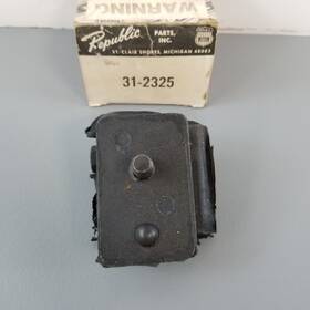 31-2325 Republic New Nos Engine Motor Mount Vintage