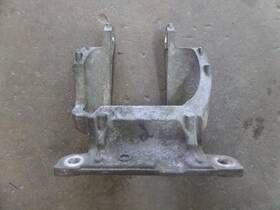 41032aj20a Subaru 13-14 Legacy 2.5 Oem Front Engine Strut Mount Bracket B42a