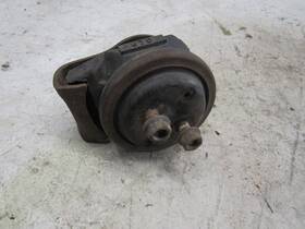 1161067d00 Suzuki Engine Mount Grand Vitara 1999 2005 Passenger Or Driver Front Rubber Support Oem