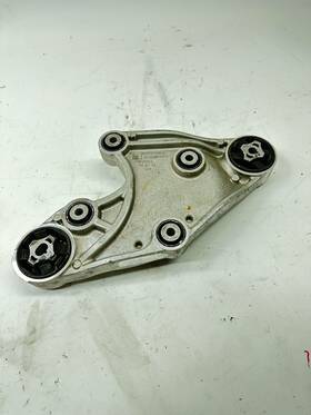 1135845-00-b Tesla Oem 16-20 Model X Front Right Raven Drive Unit Bushing Carrier Assembly