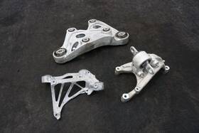 1135846-00-b Tesla Set Engine Mounting Bracket With Compressor Mount Model S 16-20