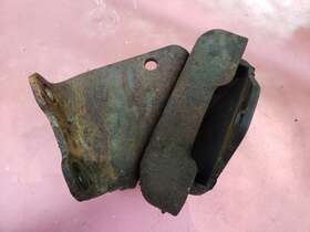 12301-35020 Toyota 85-95 Pickup Truck 4runner 22r 22re Engine Motor Mounting Bracket Mount