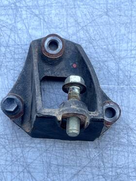 0p070 Toyota 12311 2016 Sienna Front Engine Transmission Motor Mount Bracket With Bolt Oem
