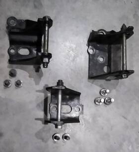 12311-22020 Toyota 00-05 Celica Manual Transmission Mounting Brackets Front Rear Side