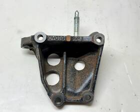 12315-0v010 Toyota 2013-2018 Rav4 2.5l Engine Side Mounting Bracket Motor Mount 2ar Oem