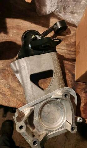 Toyota 12316-20030 2001-2007 Highlander Passenger Side Engine Mount And Some Lexus Models