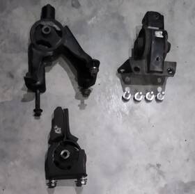 12361-22030 Toyota 00-05 Celica Manual Transmission Mounts Front Rear Side