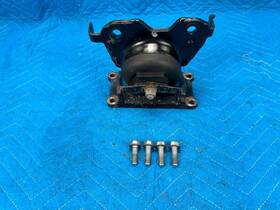 12362-0s010 Toyota Tundra Sequoia Engine Mount With Bracket And Bolts Drivers Side 51k 07-22 Oem