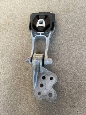 1236324040 Toyota Prius Engine Motor Rear Torque Rod Mount Bracket Oem 2023 2024