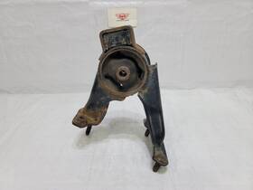 12371-00100 Toyota 12371-00110 2003-2008 Matrix Rear Engine Mount Insulator Oem