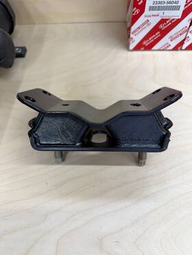 12371-61050 Toyota Genuine Land Cruiser Transmission Mount 1hz 1hdt Oem