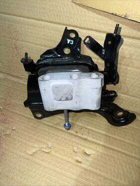 1237224090 Toyota Prius 2.0l Engine Motor Left Side Mount Bracket Insulator Oem 2023 - 2024
