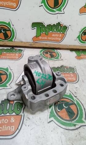 343.to1121 Toyota Rav 4 2021 Engine Mounts 3075897