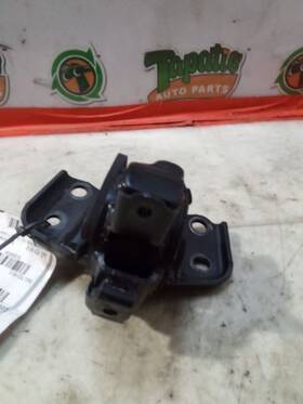 343.to1n12 Toyota Prius 2012 Engine Mounts 3699535