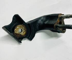 343.to1n13 Toyota 05 Prius Lower Motor Engine Mount 1.5l