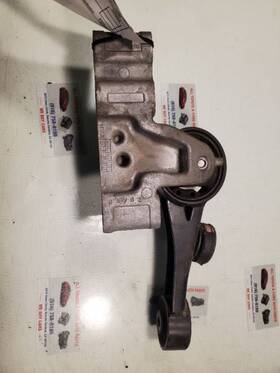343.to1q16 Toyota Sienna 2016 Engine Mounts 45781