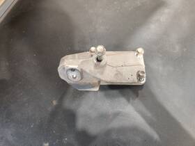 12311-31050 Toyota Lexus 06-23 Is250 Gs350 Right Side Awd Engine Motor Mount Bracket With Bolts Oem