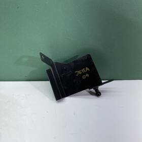 06a133942 Volkswagen 1999-2005 Vw Jetta Engine Cover Retaining Plate Bracket Oem